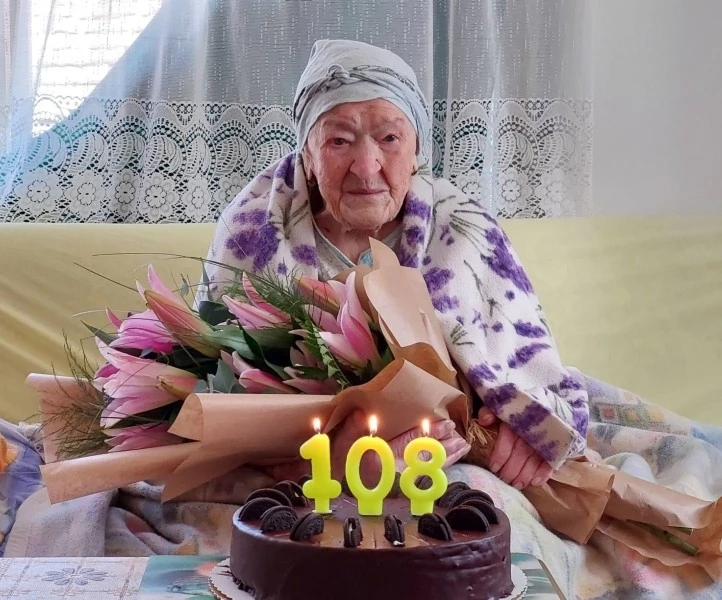 Ова слика има празан alt атрибут; име њене датотеке је Ajka_Lokmic108.webp